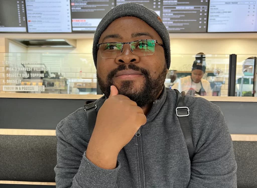 Featured image from the MIT OpenCourseWare profile article.